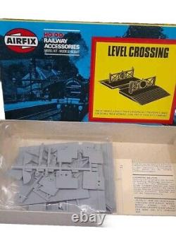 Airfix Gmr Auto Coach Set 61xx Br Praire Tank Coaches Level Crossing Train Set