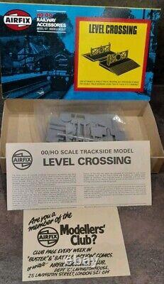 Airfix Gmr Auto Coach Set 61xx Br Praire Tank Coaches Level Crossing Train Set