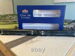Bachmann class 158 two-car dmu set in GWR livery. DCC chipped and ready