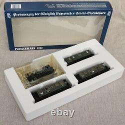 Fleischmann 4901 Bavarian passenger train set of Pt2/3 loco & 3 coaches HO scale