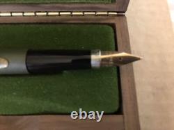 Fountain pen Parker 200th anniversary of independence & Queen Elizabeth Two set