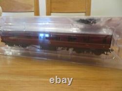 From the set hornby r1251m celebation 100 years of hornby 2 lms maroon coaches