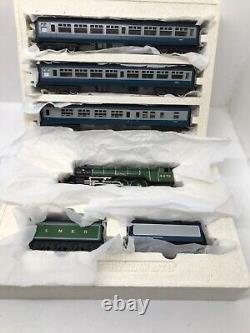 Hornby OO RR089/R098Flying Scotsman Enterprises Coaches & Double Tender sets