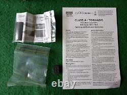 Hornby Railways Boxed Set TORNADO EXPRESS A1 Locomotive + 3 Coaches