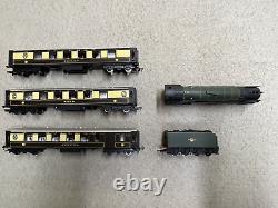 Hornby Tornado Pullman Express R1169 Train Set 60163