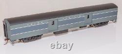 Rivarossi R6994, Ho scale, Set of 4 Union Pacific two tone grey coaches