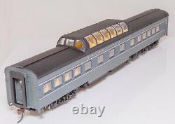 Rivarossi R6994, Ho scale, Set of 4 Union Pacific two tone grey coaches