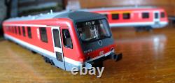 Roco 63013 HO gauge DB BR 628 two car DMU set in Red livery