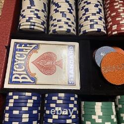 Aspinal de Londres Ensemble de Poker Complet de 15 dans un Étonnant Étui en Cuir Rouge Verrouillable