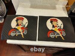 Betty Boop Tapis De Plancher De Voiture En Caoutchouc Arrière Ensemble De Deux Collectionnable