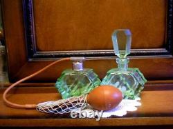 Bohemian Vintage Cristal Set Deux Bouteilles De Parfum Vert Tchécoslovaquie