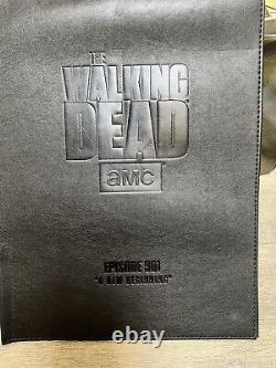 Boîte d'abonnement AMC The Walking Dead Supply Drop avec deux figurines FUNKO POP exclusives
