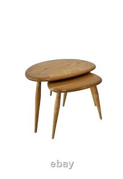 Collection Ercol Pebble Ensemble de Deux Tables en LT Clair W49cm D34cm PRP £620