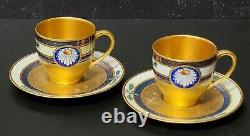 DEUX tasses et soucoupes demitasse peintes à la main signées Osbourne avec des marguerites anciennes de Pickard