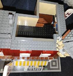 Deux (2) LEGO 10182 Café Corner Creator Expert, Bâtiment Modulaire, Ensemble Vintage USA