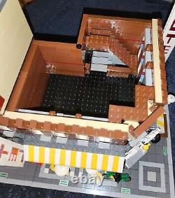 Deux (2) LEGO 10182 Café Corner Creator Expert, Bâtiment Modulaire, Ensemble Vintage USA