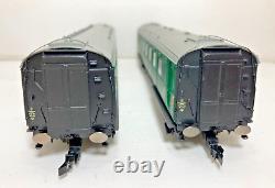 Échelle OO de HORNBY R4534 BR MAUNSELL GREEN PULL-PUSH Ensemble de deux voitures 610 Boxed