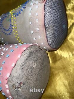Ensemble De Deux 2 Rare Vintage Folk Art Doll Tissu Perles Collier Primitive Naive