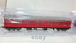 Ensemble de 4 voitures HORNBY BR COLLETT R4878A, R4879A, R4880A, R4881A. En boîte