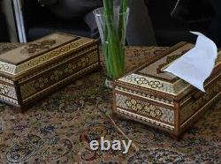 Ensemble de boîtes à mouchoirs anciennes en bois faites à la main, décorées avec des incrustations, en deux pièces (jumeau)
