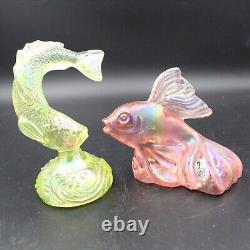 Ensemble de deux figurines en verre de carnaval Fenton représentant des poissons koï