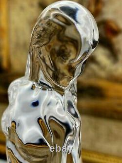 Ensemble de deux magnifiques figurines en verre taillé en cristal, une dame avec un enfant, fabriquées en Italie.