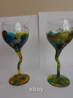 Ensemble de deux verres à vin peints à la main bleu vert jaune or RARE IRIMIEA