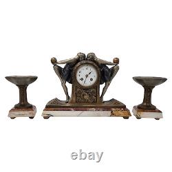 Ensemble de garniture de horloge Art Déco avec deux danseurs de balles par P. Sega