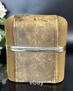 Ensemble de parfum ancien Deux bouteilles en verre dans un étui de voyage en velours France 19ème siècle