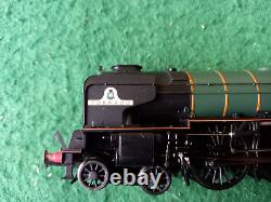 Ensemble de trains Hornby Railways TORNADO EXPRESS avec locomotive A1 et 3 voitures