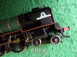 Ensemble de trains Hornby Railways TORNADO EXPRESS avec locomotive A1 et 3 voitures