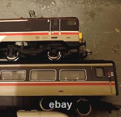 Ensemble de voitures Hornby Intercity 225 R240 Class 91 et R268 MK4 DVT