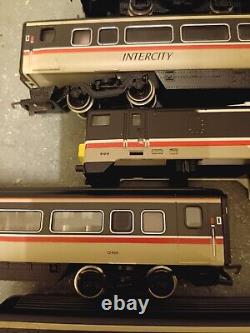 Ensemble de voitures Hornby Intercity 225 R240 Class 91 et R268 MK4 DVT