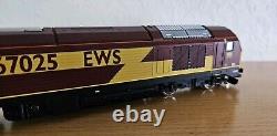 LIMA Echelle OO L149619 Ensemble Classe 67025 EWS & 3 Ex RES Mk1 NKA GUV Coaches Colis