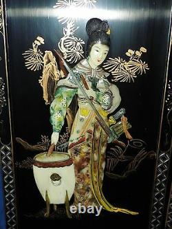 Oriental Asian Carved Mother Of Pearl Black Lacqured Panneaux Ensemble De Deux