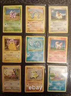 Pokémon Set de Base Ex/Nm Charizard et Deux PSA 8 Holo Presque Complet (94/102)