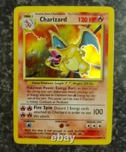 Pokémon Set de Base Ex/Nm Charizard et Deux PSA 8 Holo Presque Complet (94/102)