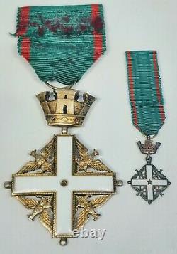 Vers 1960 République Italienne Ordre Du Mérite Commandant Croix Jeu De Médailles De Deux Pièces