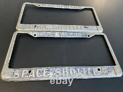Vtg Utilisé Ensemble De Deux Années 60 70 Nasa Space Shuttle Team Member License Plate Frames